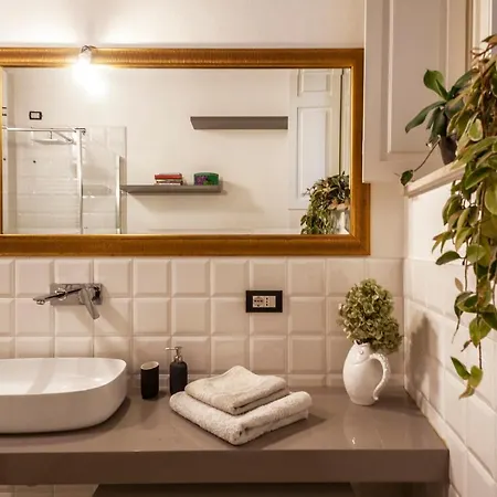 Apartment Corso Venezia, In Corte Esclusiva Riservata! *