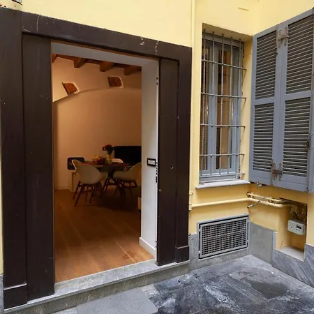 Corso Venezia, In Corte Esclusiva Riservata! * Milan