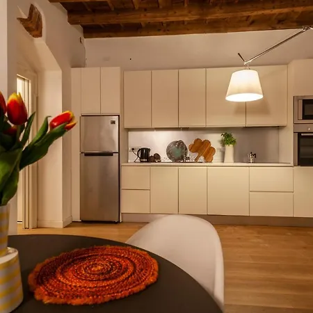 Corso Venezia, In Corte Esclusiva Riservata! Apartment